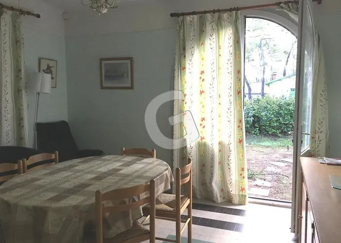 Hébergement de vacances Sous Les Pins Pour 8 à - Fr-1-194-435 *